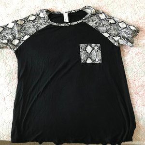 Colorblock snakeskin tee